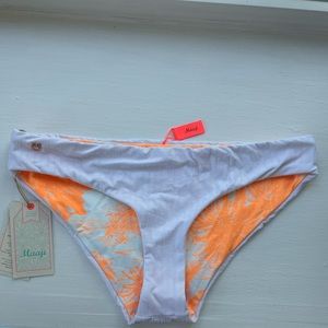Maaji reversible bikini bottom. NWT